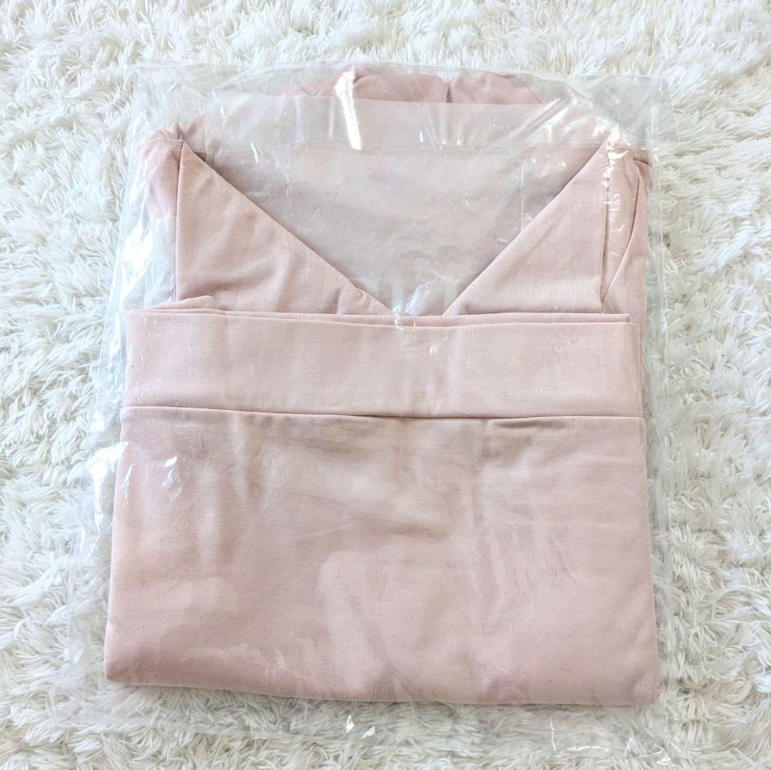 新品 LUXEAKMPLUS 光沢ロゴモックネックTシャツ ピンク S