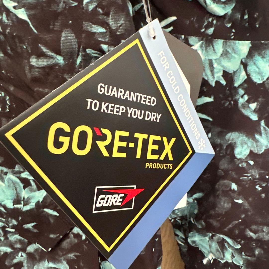 GORE-TEX スノーボードウェア新品　半額以下
