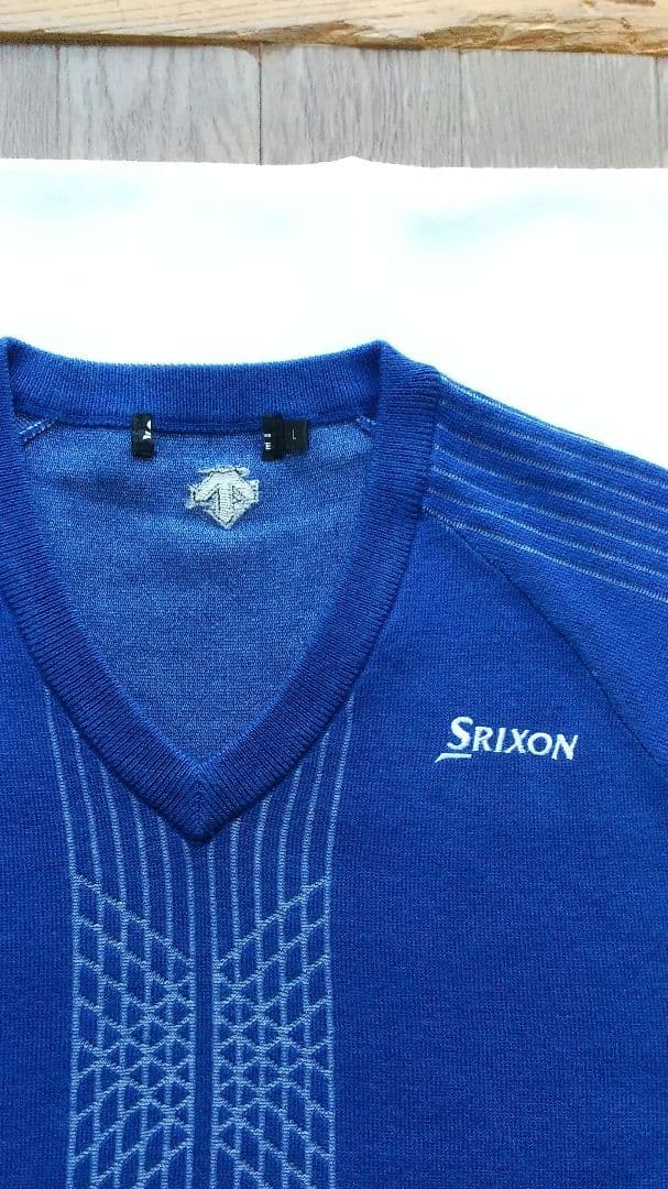 新品未使用 スリクソン メンズVネックセーター