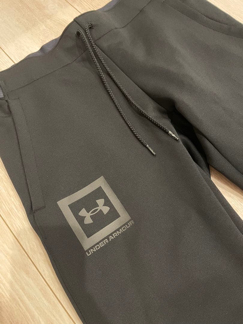 アンダーアーマー スエットパンツ　スポーツ　ズボン　XL