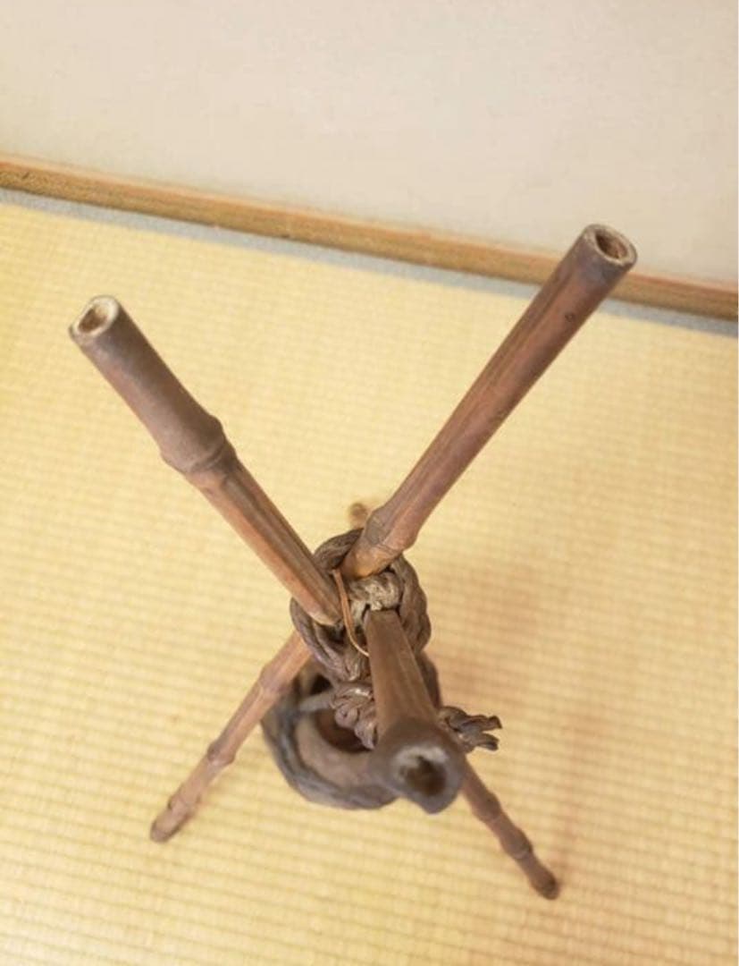 吊り下げ式土製花器　落款有り　高さ約70センチ
