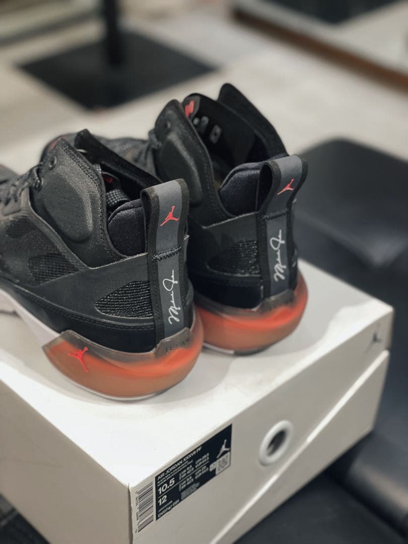 シューズ(男性用) Jordan 37 Black Hot Punch / 28.5cm