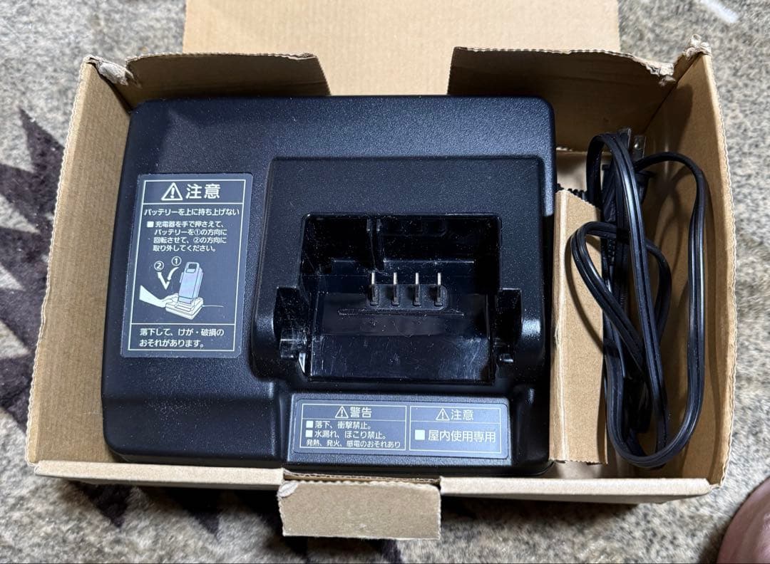 パナソニック 電動自転車バッテリー充電器 NKJ069Z1　箱付き　動作確認済み