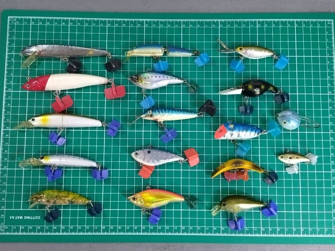 バス釣り　ルアー　ワーム　ケース付き多数まとめ売り