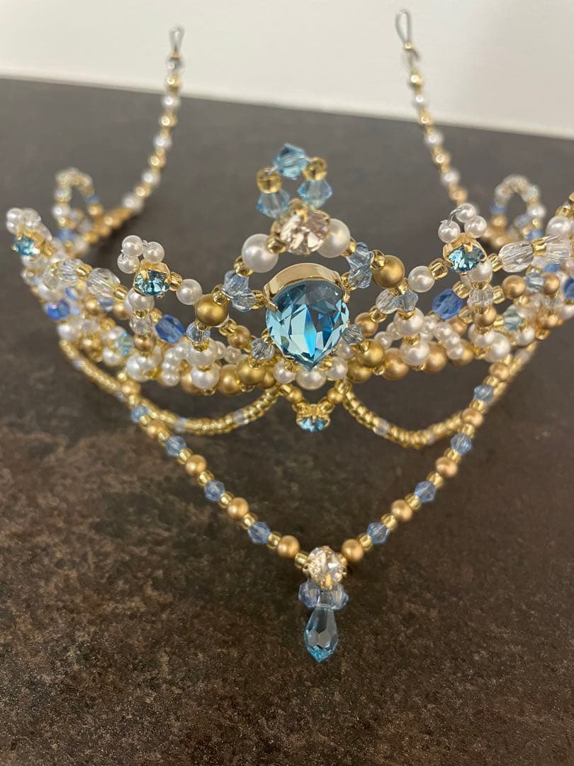 バレエ　ティアラ　前飾り付き　ゴールド　アクアマリン