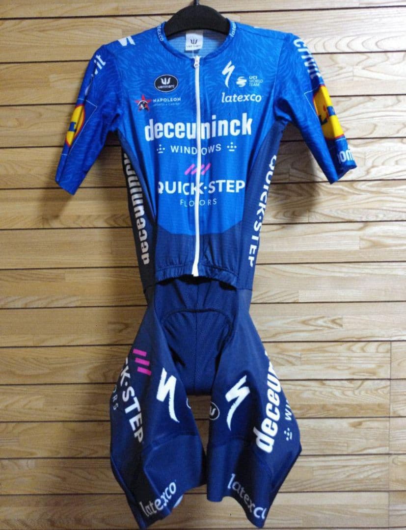 支給品　グローブ　Soudal QuickStep　スーダルクイックステップ