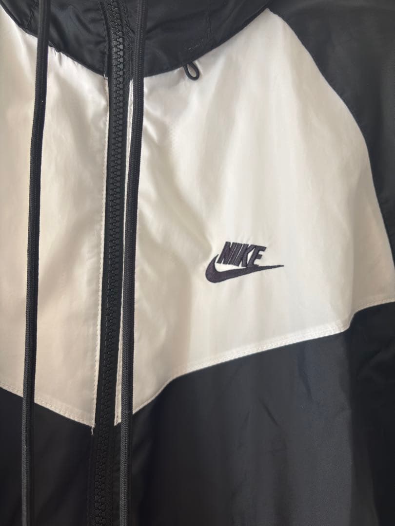 【美品】NIKE ナイロンジャケット ウインドランナー 黒×白 Lサイズ