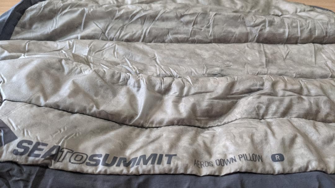 SEA TO SUMMIT AEROS エアロダウンピロー レギュラー グレー