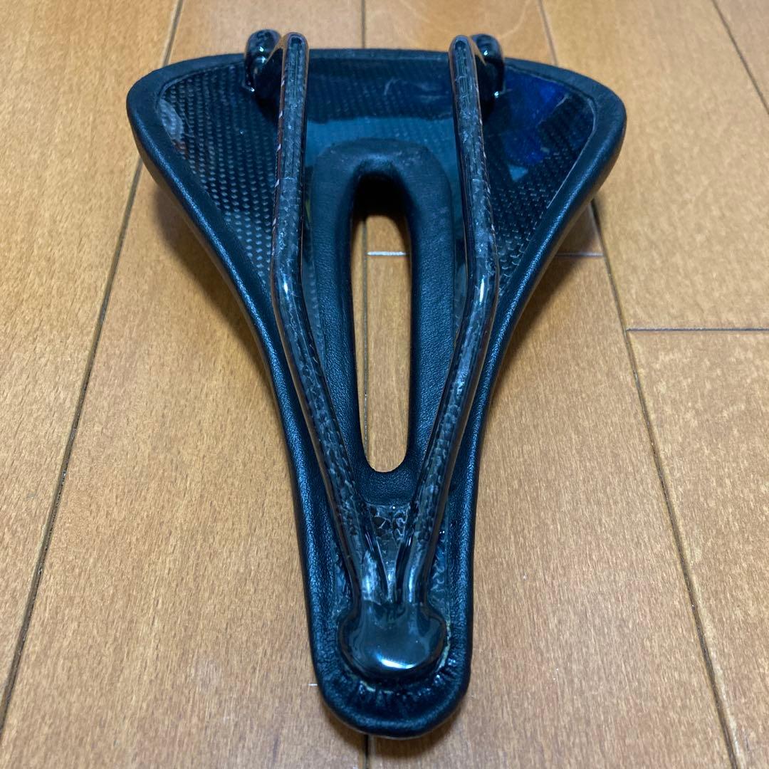 TNI LiteFly Ⅱ 超軽量カーボンサドル