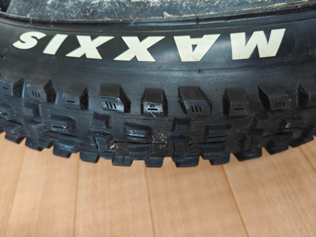 MAXXIS ASSAULT チューブラータイヤ