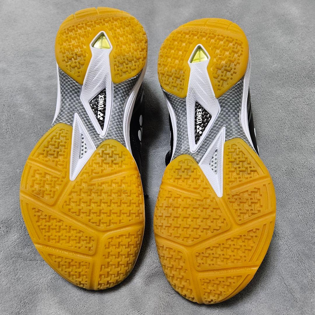 【極美品】YONEX パワークッション65 23.0cm バドミントンシューズ