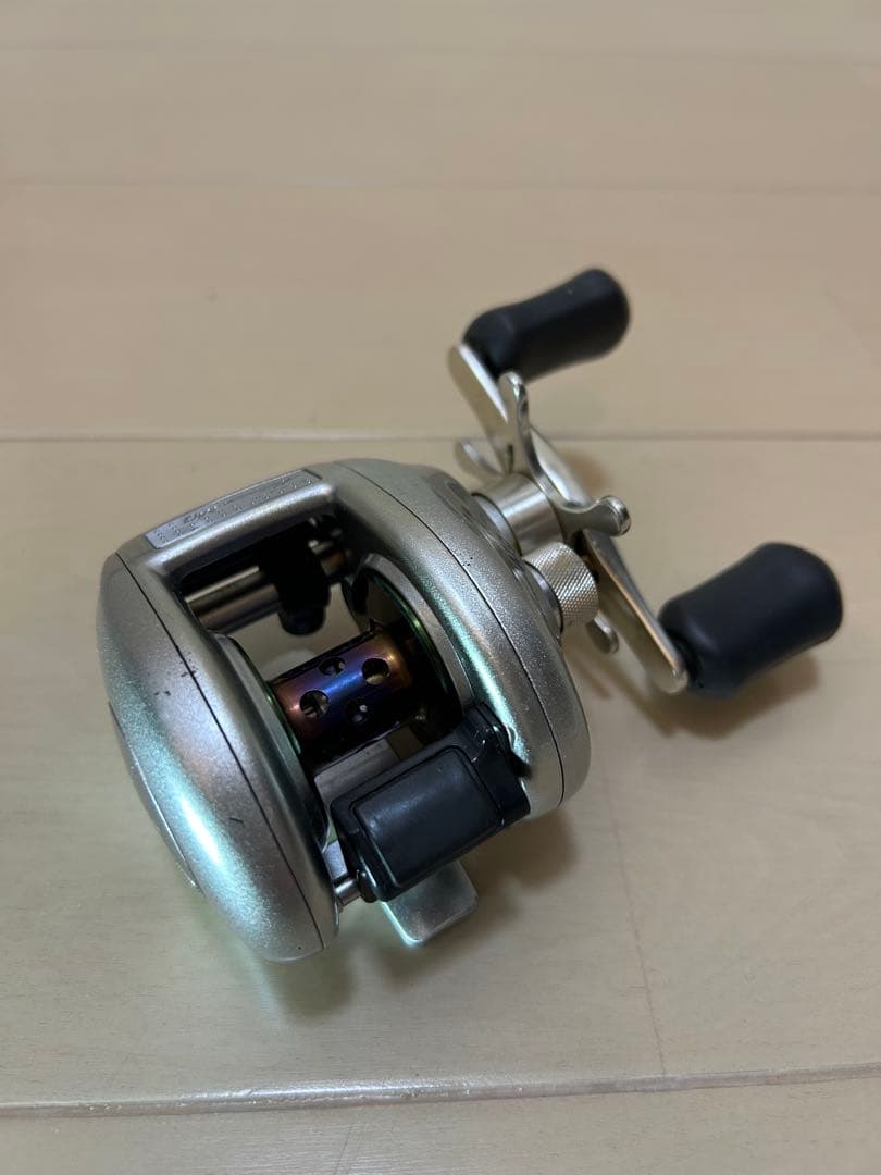 シマノ　メタニウムMG 右ハンドル オマケ付き