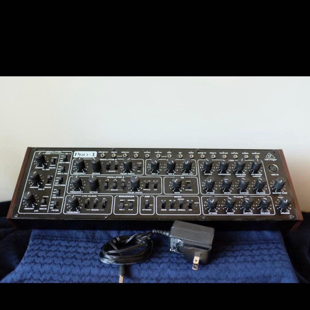 Behringer PRO-1 ベリンガー／Pro-Oneオマージュ