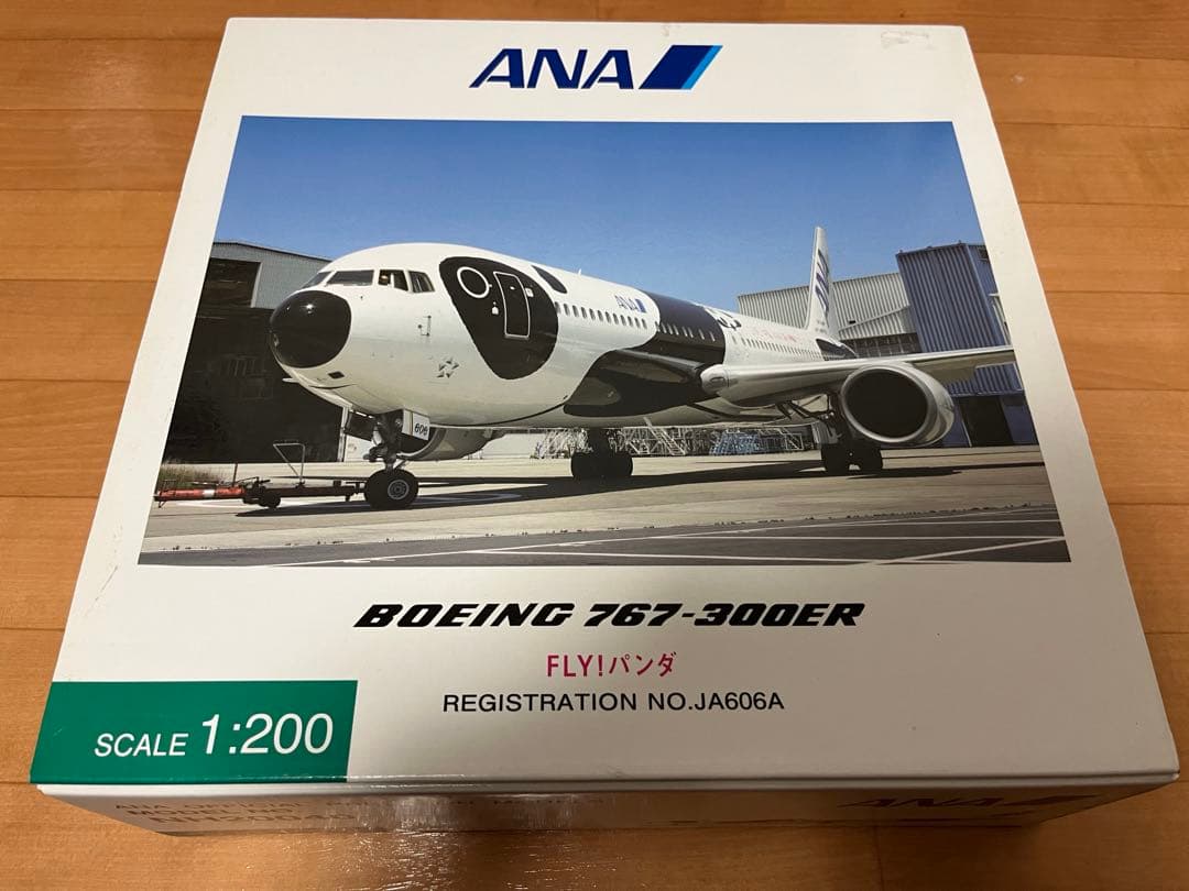 全日空商事ANA B767-300ER FLY!パンダ　JA606A 1/200