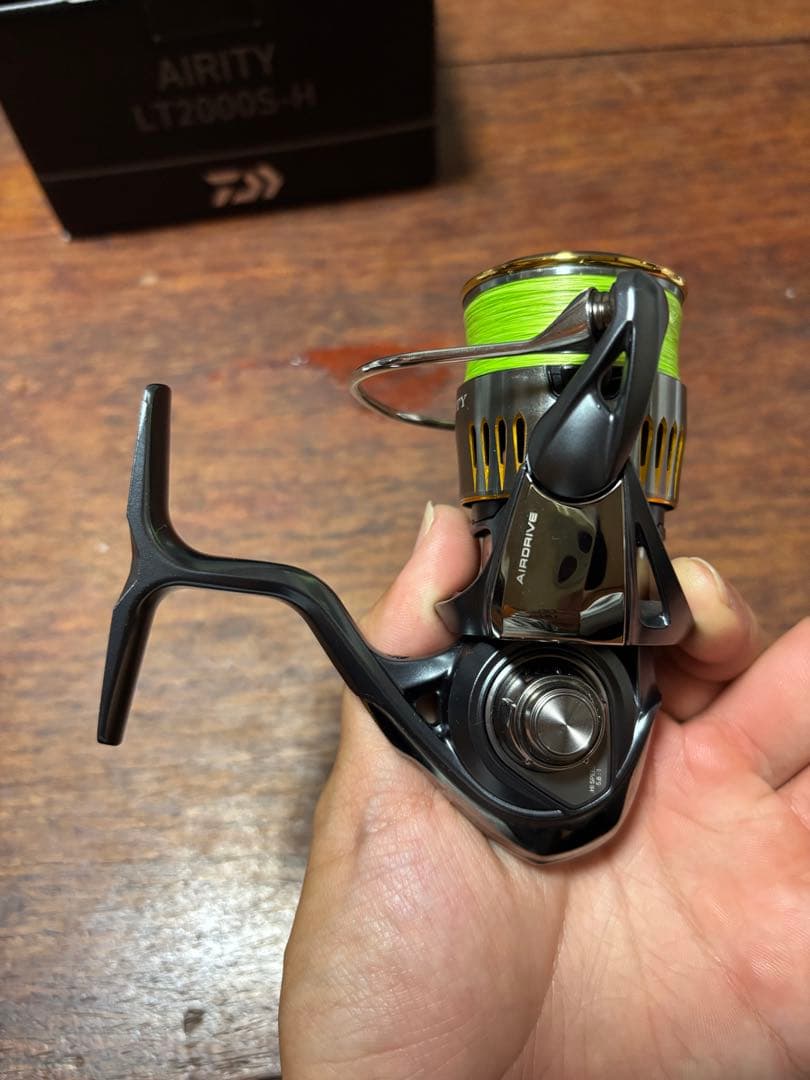 DAIWA AIRITY LT2000S-H スピニングリール
