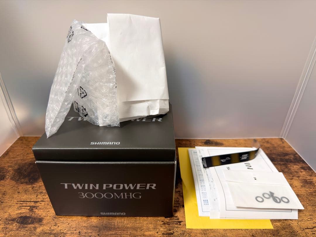 【美品✨】24ツインパワー3000MHG シマノ 箱あり TWINPOWER