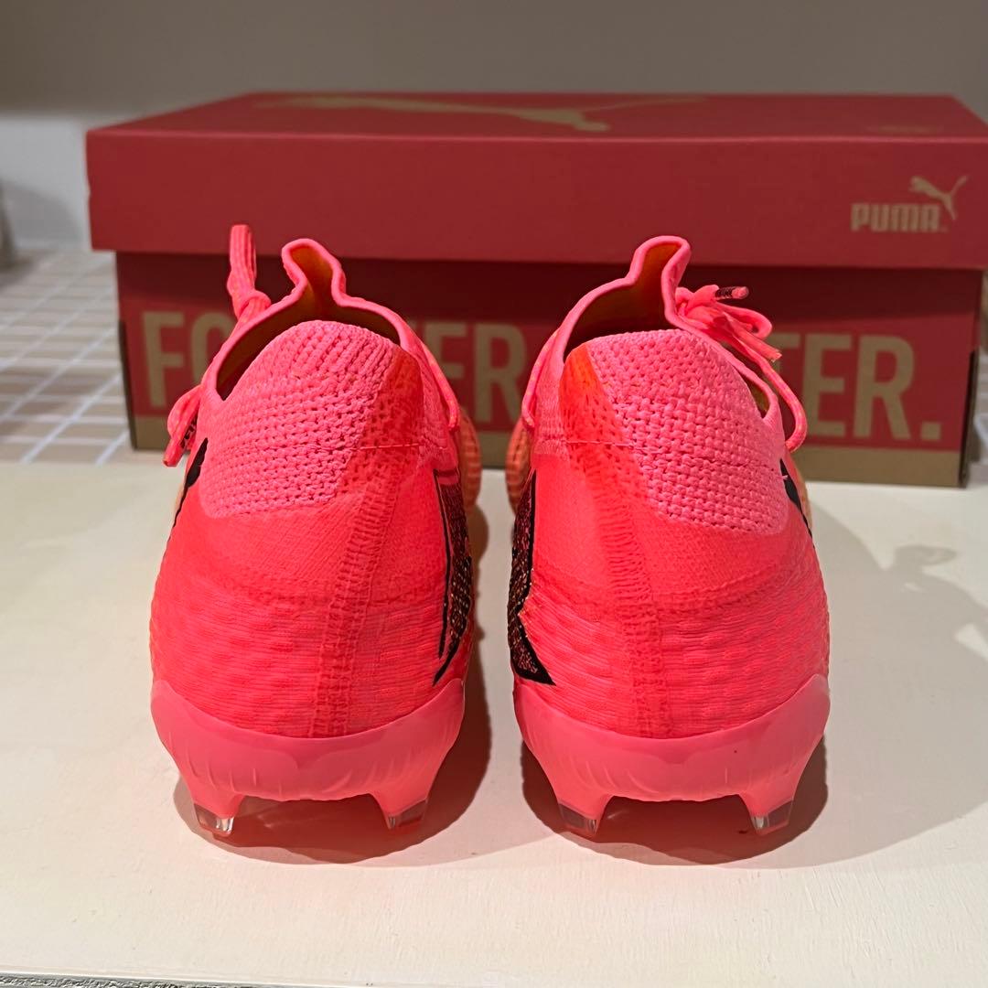 PUMAサッカースパイク24cmフューチャー 7 アルティメット FG/AG
