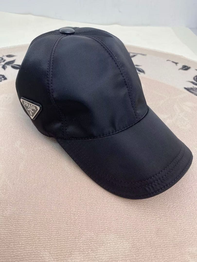 PRADA ナイロン キャップ
