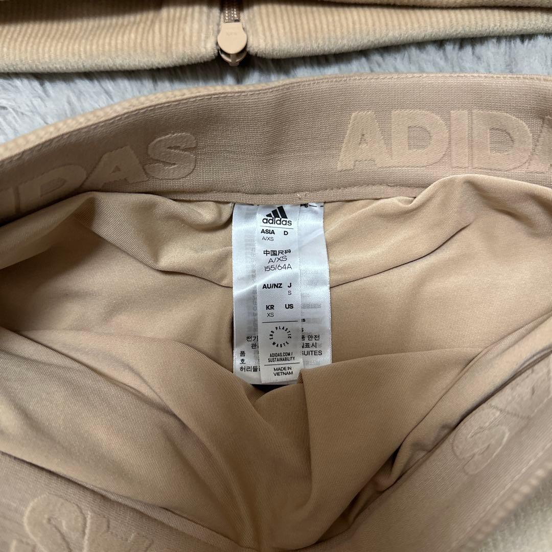 adidas ベージュ コーデュロイ セット