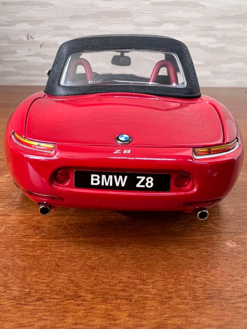 No520 ミニカー1/18 KYOSHO  Z8 Roadstar