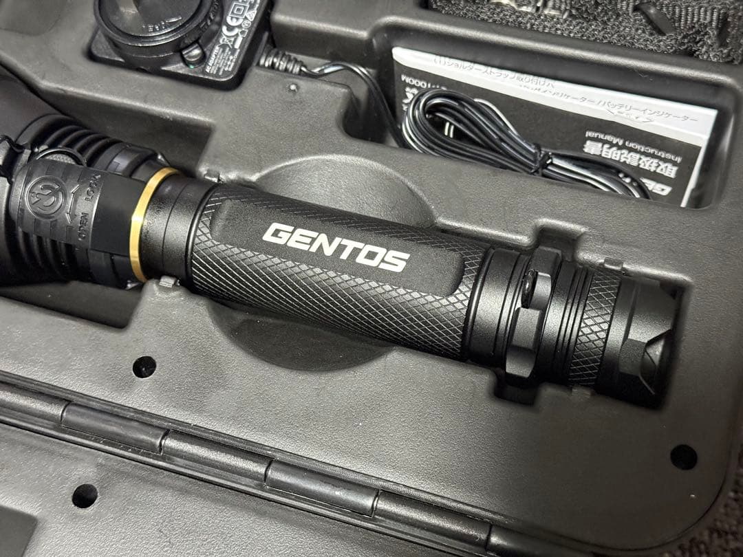 【新品】 ジェントス UT-1000M LED フラッシュ ライト 懐中電灯