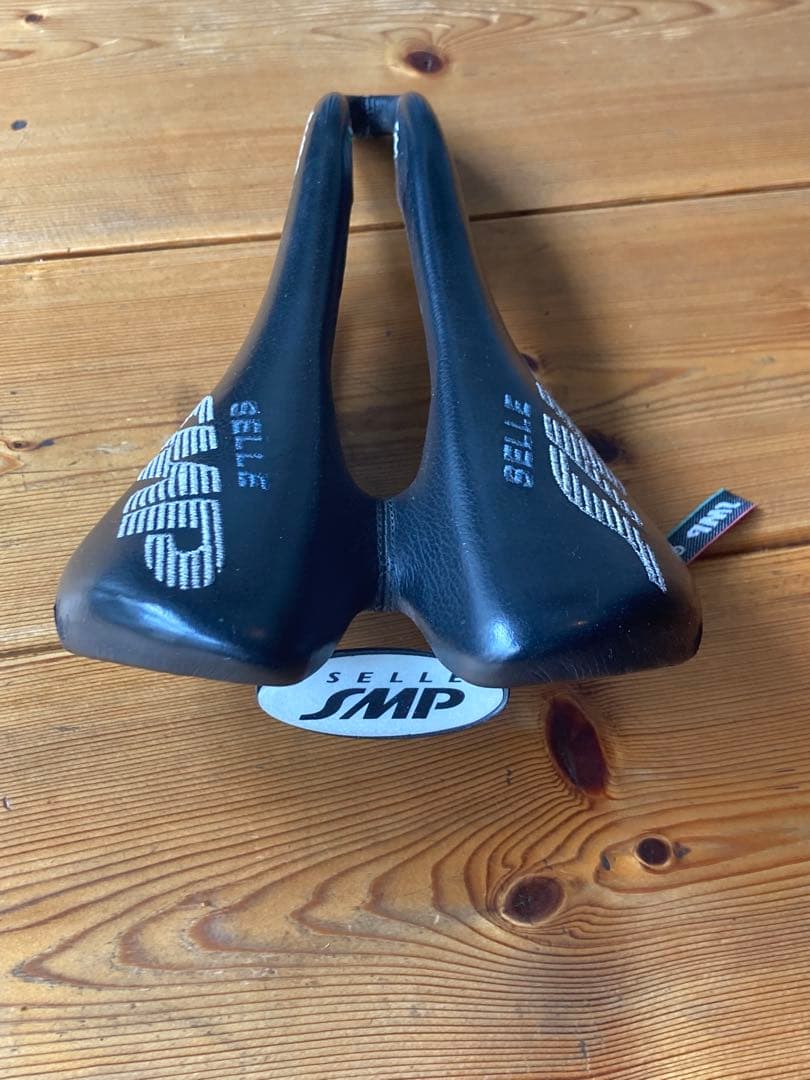 Selle SMP Stratos サドル
