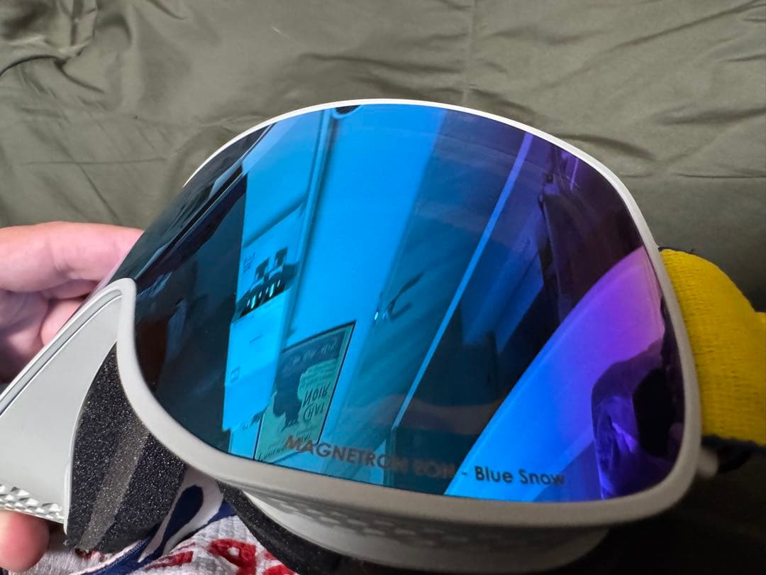 【値下げ】Red Bull SPECT ゴーグル 1回使用 マグネット式
