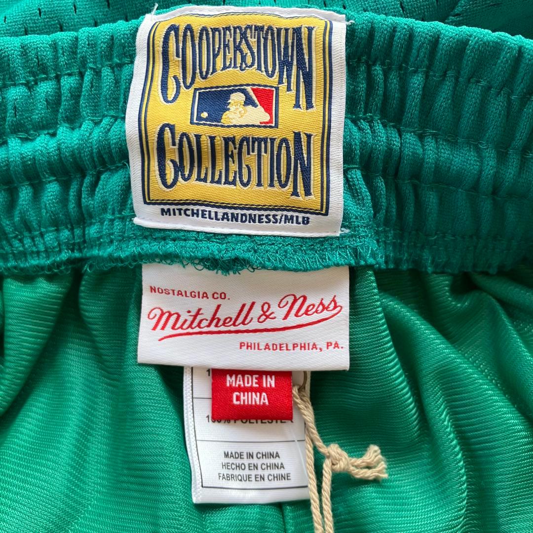 【新品】メジャーリーグ　MLB シアトル・マリナーズ　ハーフパンツ　バスパン