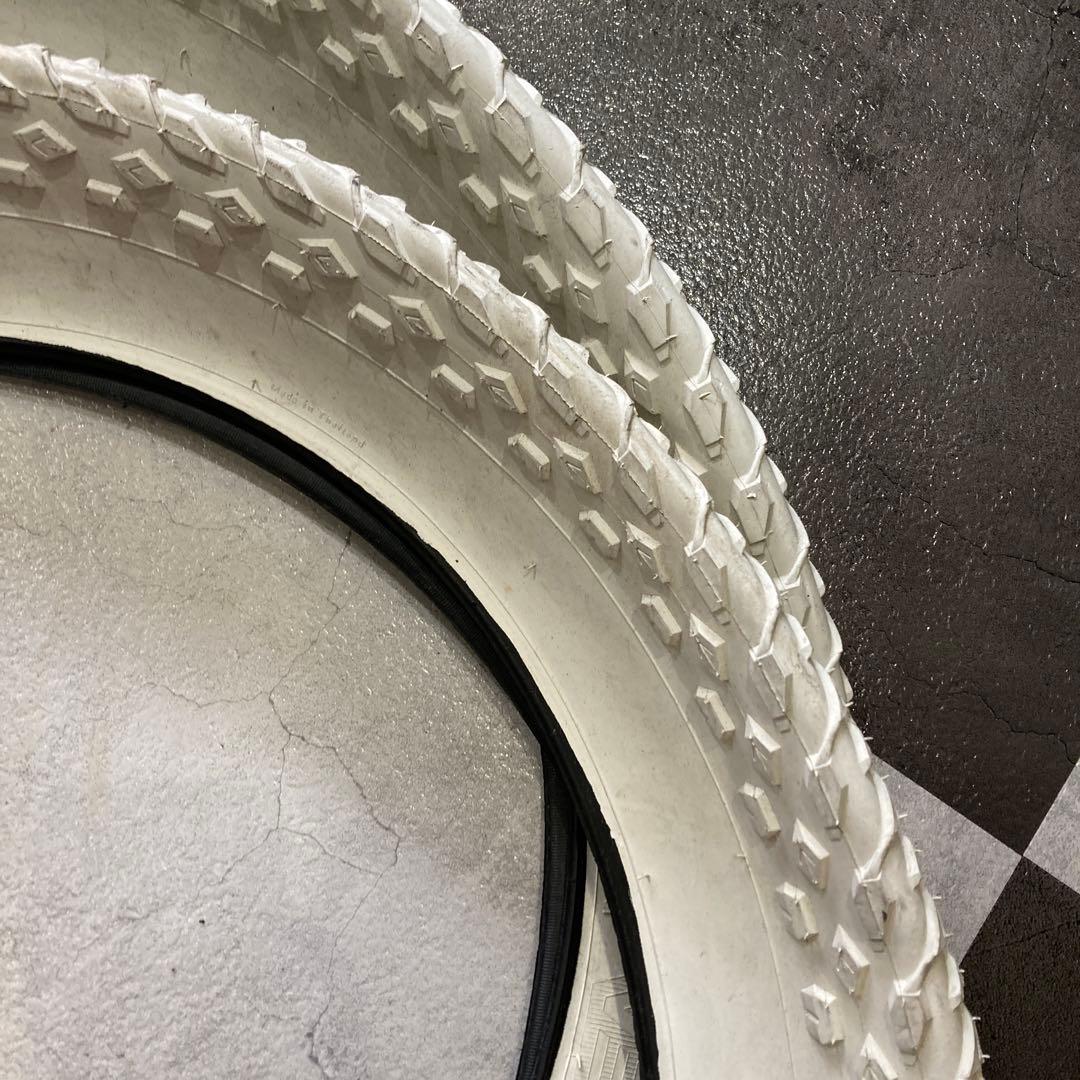 【新品】VEE TIRE ミッションコマンド_26×4.0_ホワイト×2本セット