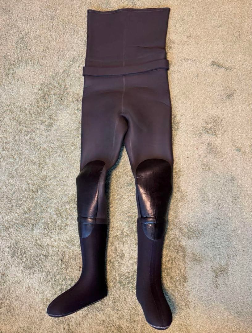 ⭐︎美品⭐︎ 新品未使用セミドライスーツ。