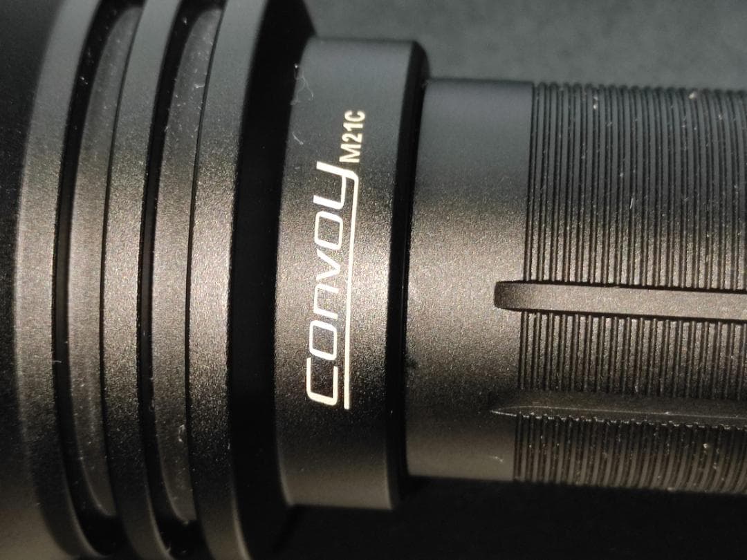 コンボイ M21C XHP70.2 懐中電灯 CONVOY