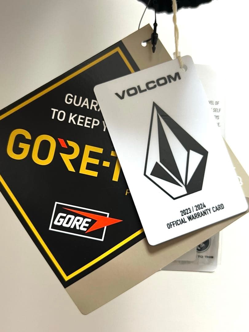 スノボ　ウェア　レディース　VOLCOM