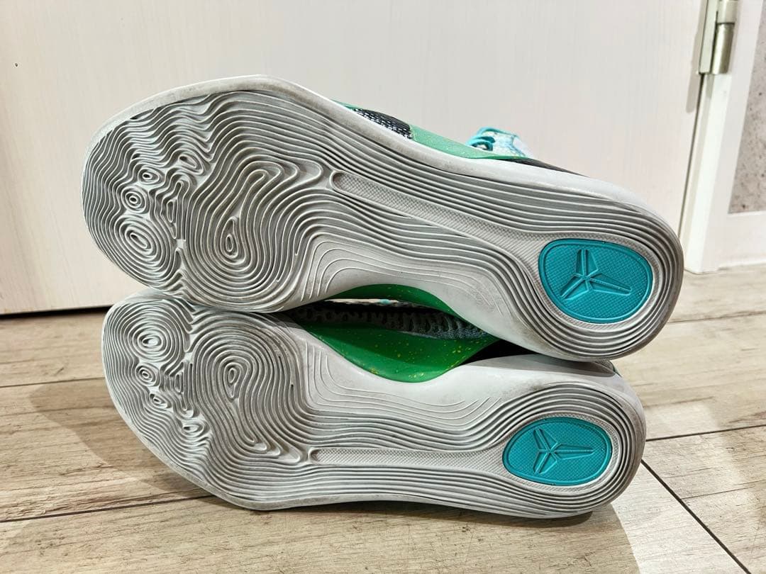 美品　人気カラーmint ジャモラント　Nike Kobe Xコービー10