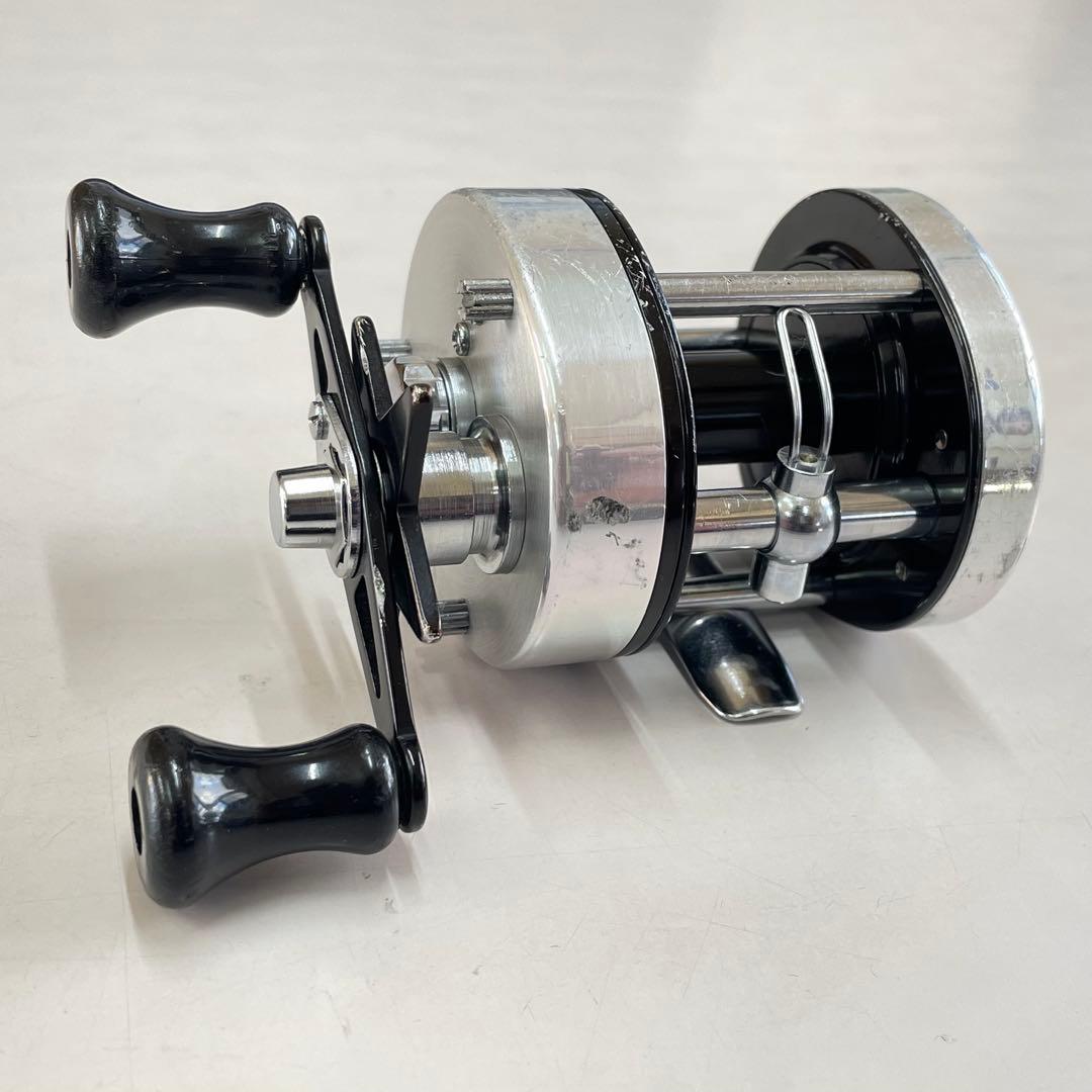 PFLUEGER 2800 ②