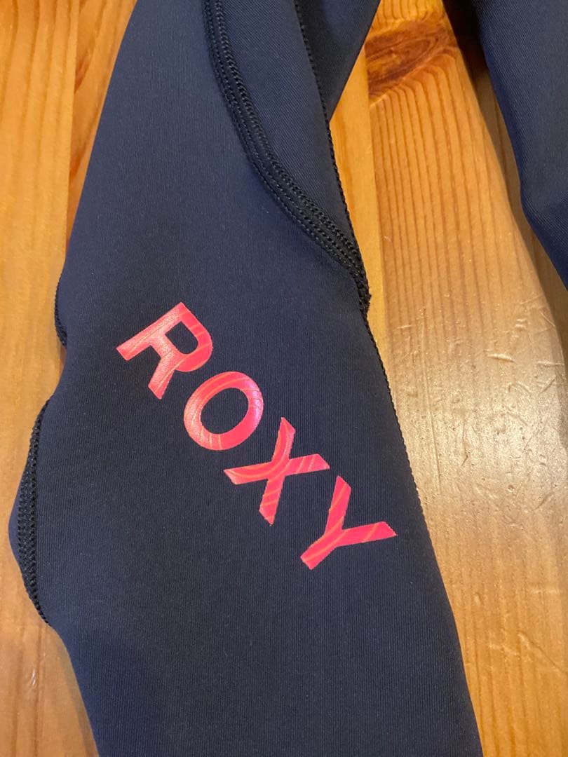 ROXY ウェットスーツ 長袖タッパー SYMCRO 1mm ハンガー付