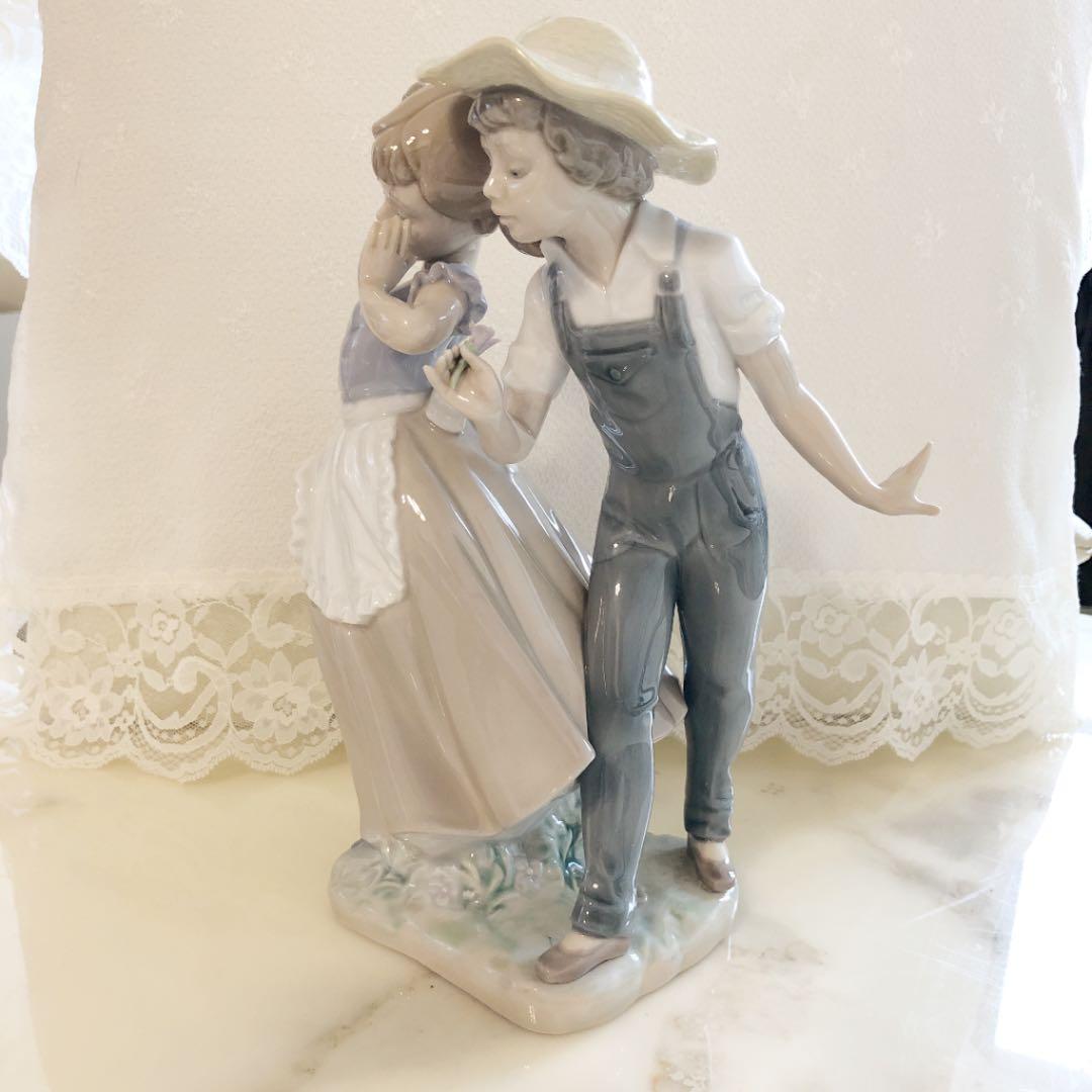 リヤドロ磁器人形5292☆Love In B loom恋の花が咲く【絶版】美品