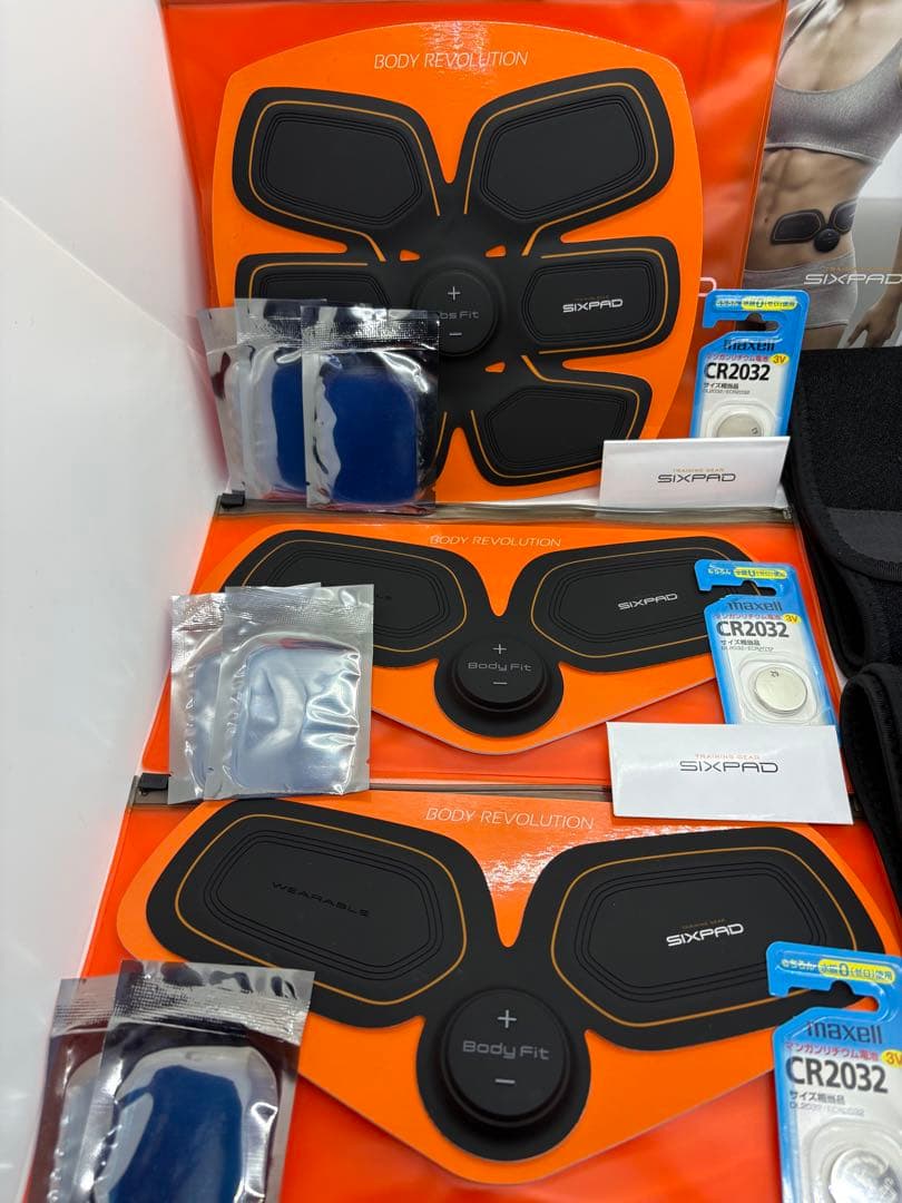 【美品】SIXPAD アブズフィット+ボディフィットジェル追加