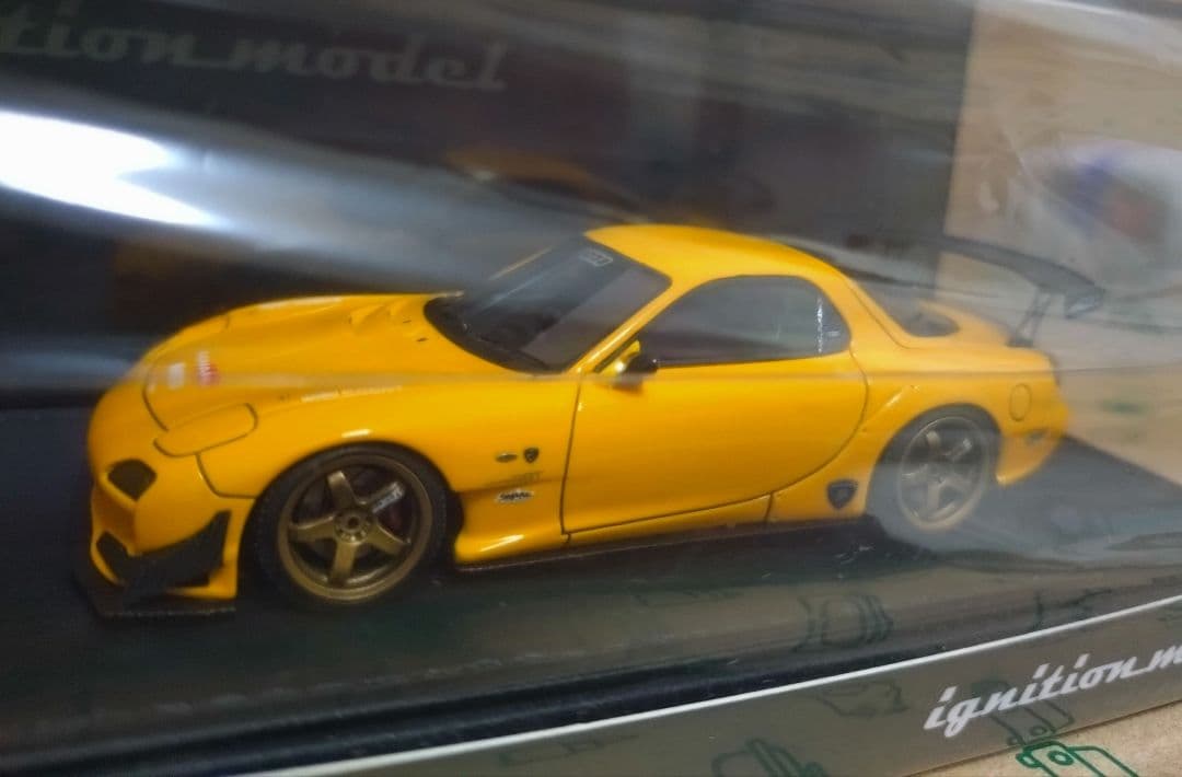 イグニッションモデル 1/43 FEED FD3S