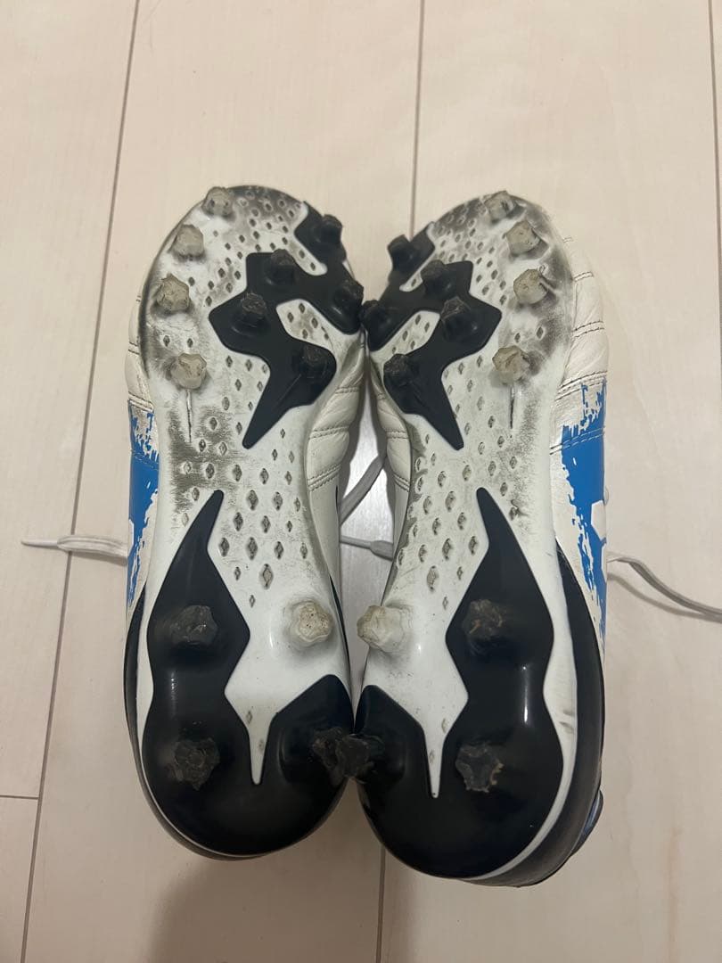【美品】SFIDA サッカースパイク 27.5cm ホワイト