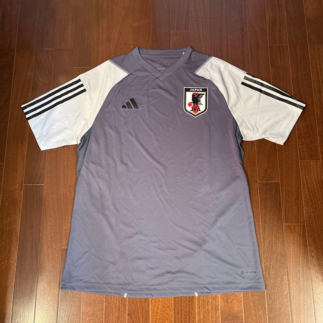 サッカー日本代表ボタン付シャツ＆プラクティスシャツセット［サイズ：Ｏ＆ＸＬ］