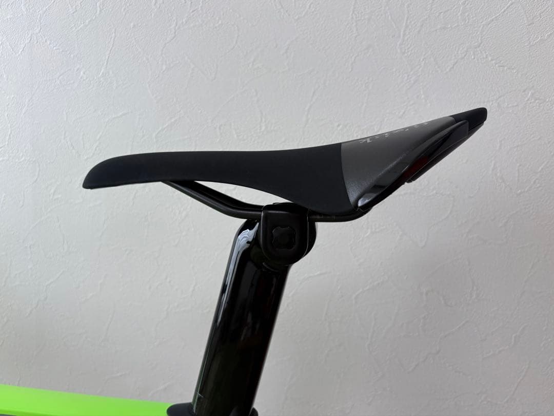 ICAN TRIAERO A9 54サイズ 105コンポ★中古