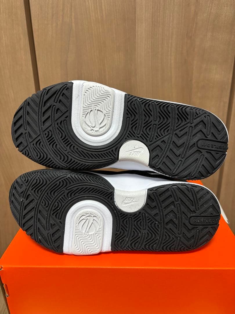 特価　新品 Nike Team Hustle D 11 (PS) 3Y 22cm