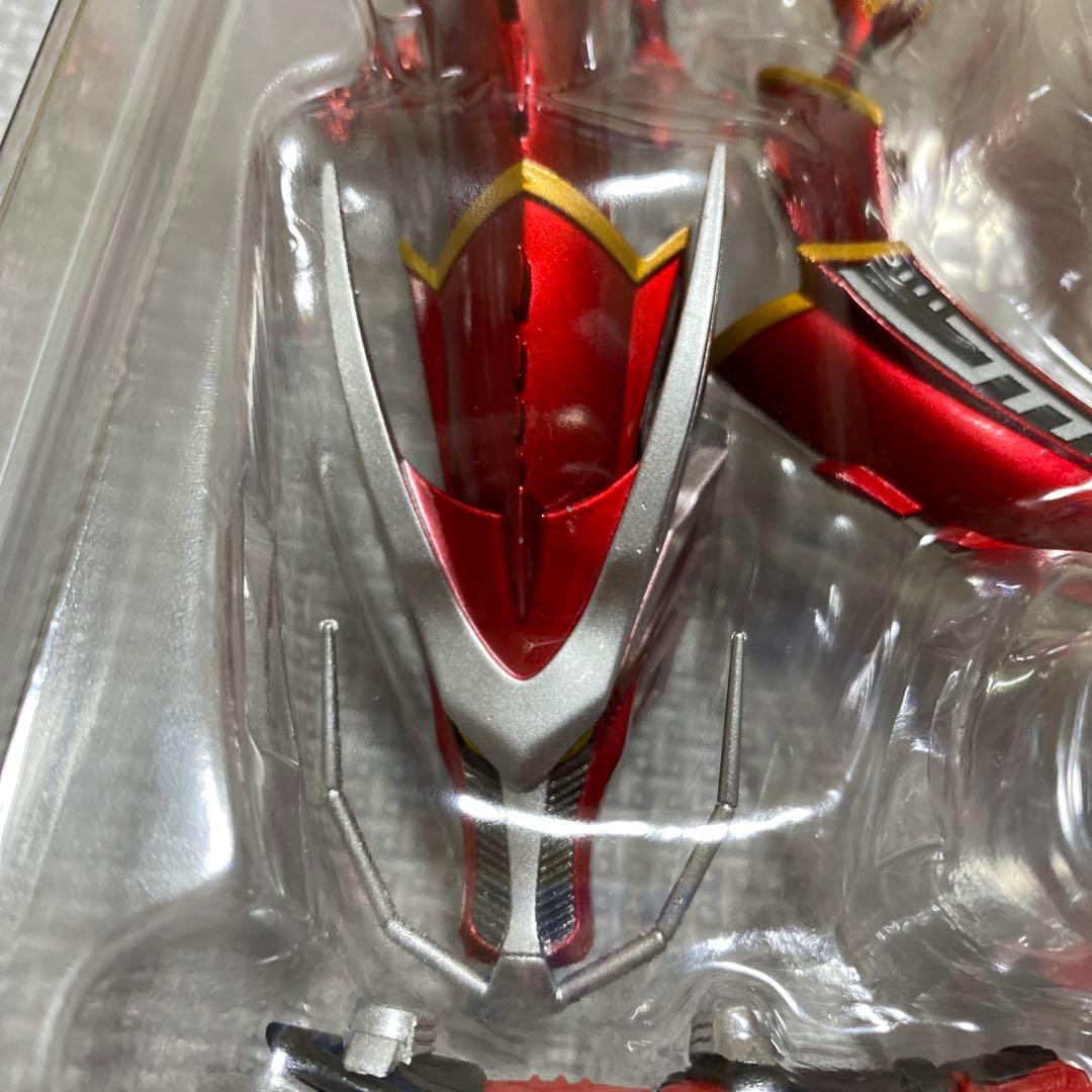 【中身未使用】s.h.figuarts 仮面ライダー龍騎　バンダイ　フィギュア