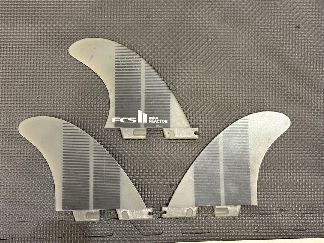 FCS II REACTOR リアクター　ネオグラス　ミディアム　フィン