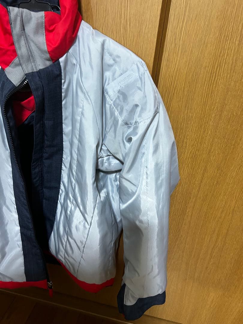 『美品』値下げしました。DESCENTE スキーウェア 子ども用 150サイズ