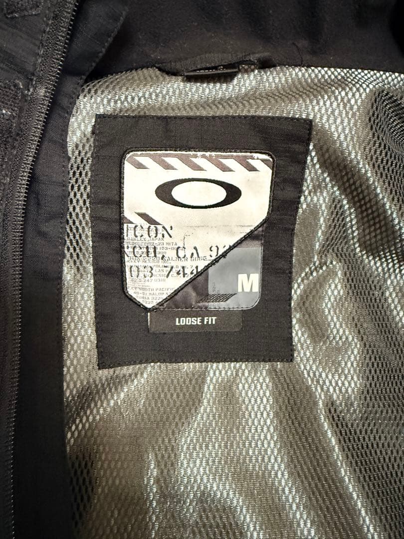 OAKLEY ジャケット ブラック　スノーボード M or L サイズ