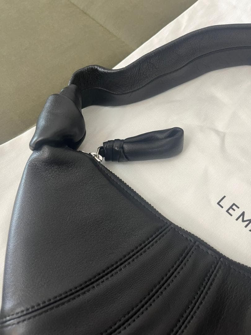 ギター lemaire croissant small bag BLACK