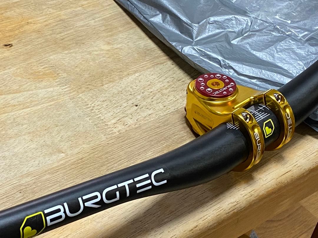 ロッキーマウンテンインスティンクト Mサイズ 今月半ばまでの出品です。