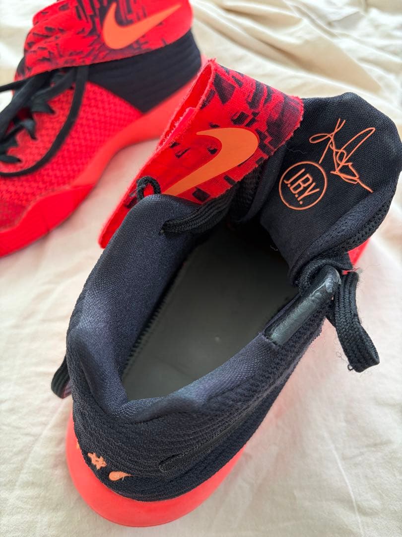 【希少】Nike Kyrie2
