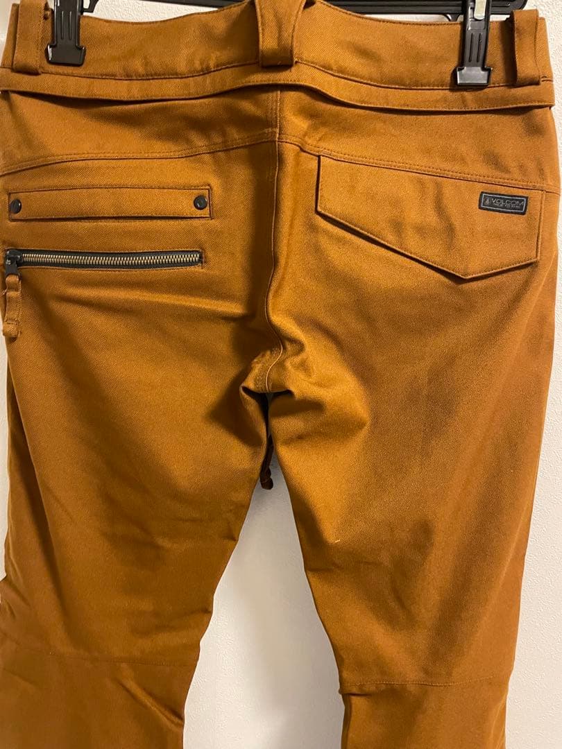 VOLCOM フレア スノーボードパンツ ブラウン
